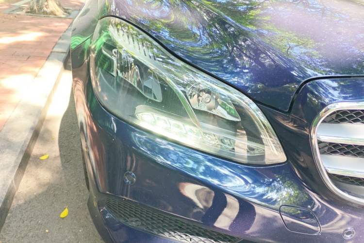 Used Mercedes-Benz E-Class 2015 E 260 L Sport & Fashion Model Right Front Headlight