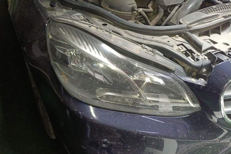 Used Mercedes-Benz E-Class 2015 Restyled E 260 L Sport Edition Right Front Headlight