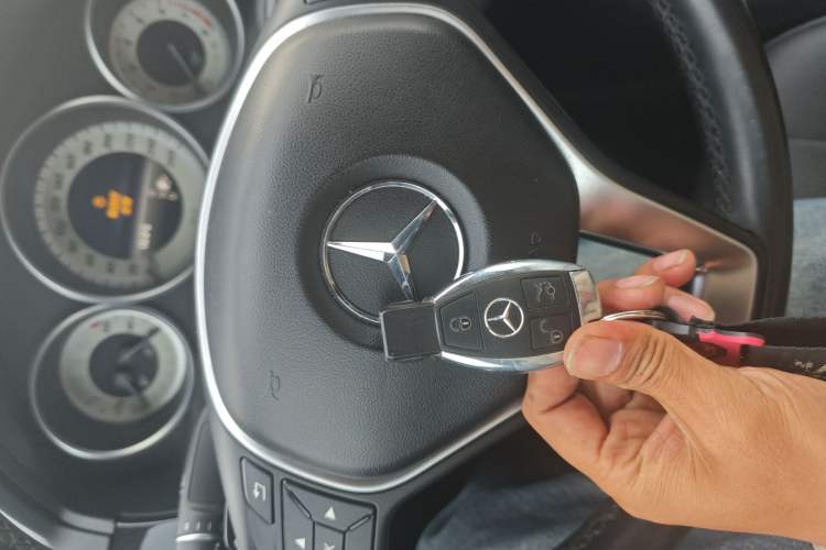 Used Mercedes-Benz E-Class 2015 Restyled E 260 L Sport Edition Vehicle Key