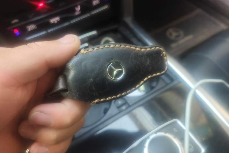 Used Mercedes-Benz E-Class 2015 E 260 L Sport Edition Vehicle Key
