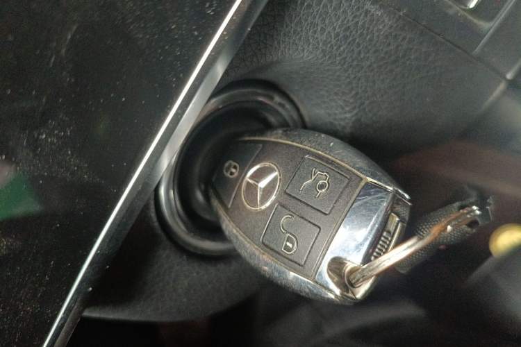 Used Mercedes-Benz E-Class 2015 Restyled E 260 L Sport Edition Vehicle Key