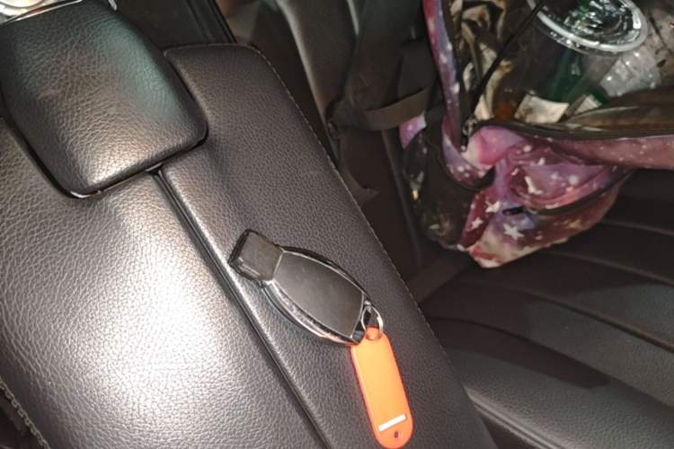 Used Mercedes-Benz E-Class 2015 E 260 L Sport & Fashion Model Vehicle Key