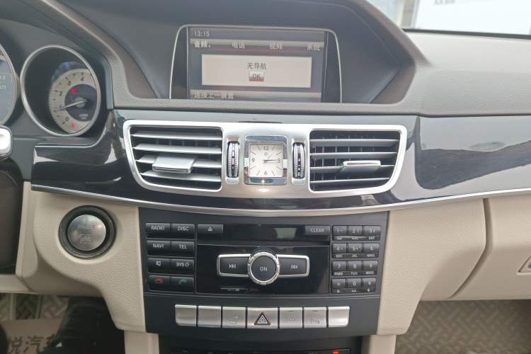 Used Mercedes-Benz E-Class 2015 E 260 L Sport Edition Audio And AC Panel
