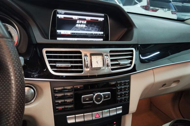 Used Mercedes-Benz E-Class 2015 E 200 L Sport Edition Audio And AC Panel