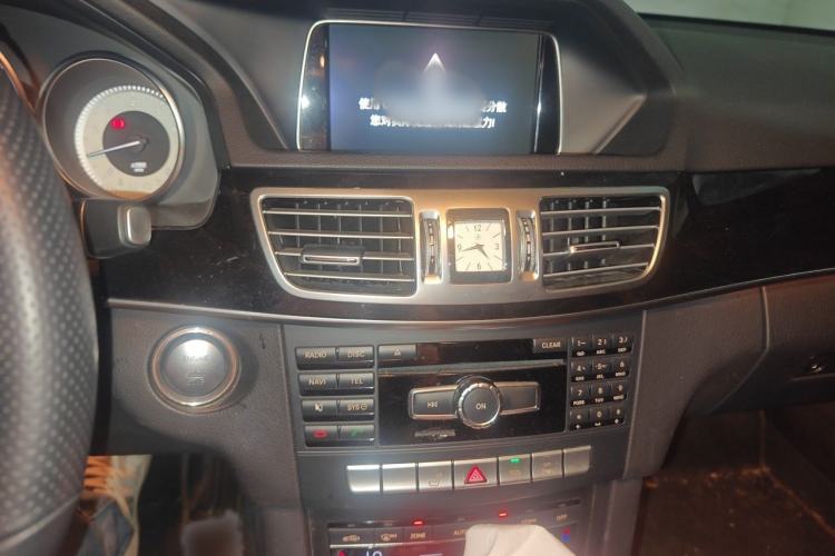 Used Mercedes-Benz E-Class 2015 E 260 L Sport Edition Audio And AC Panel