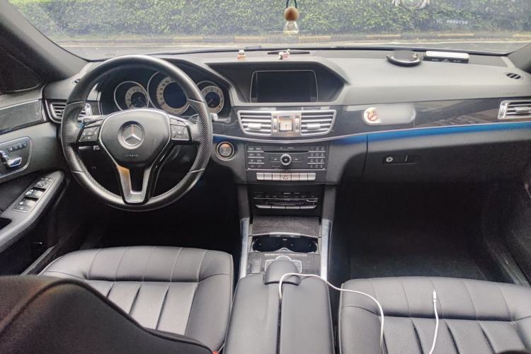 Used Mercedes-Benz E-Class 2015 Restyled E 260 L Sport Edition Center Console