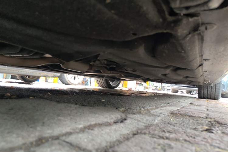 Used Mercedes-Benz E-Class 2015 E 200 L Chassis Front Left