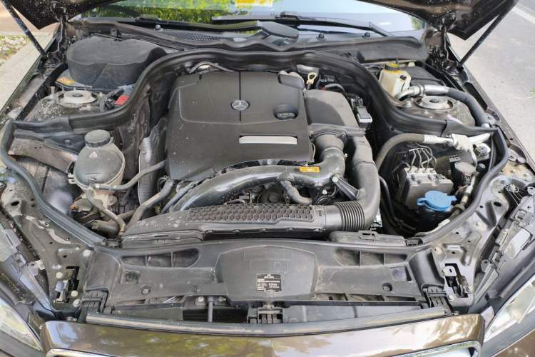 Used Mercedes-Benz E-Class 2015 E 180 L Sport Edition Engine Bay
