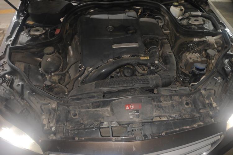 Used Mercedes-Benz E-Class 2015 E 260 L Sport Edition Engine Bay