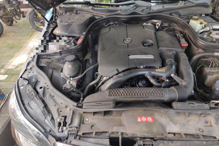 Used Mercedes-Benz E-Class 2015 E 200 L Sport Edition Engine Bay Right