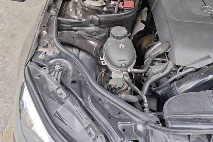 Used Mercedes-Benz E-Class 2015 E 260 L Sport Edition Engine Bay Right