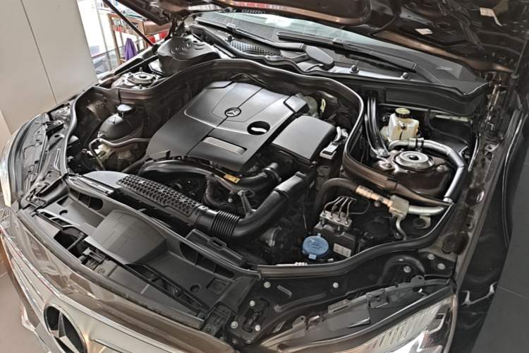 Used Mercedes-Benz E-Class 2015 Restyled E 260 L Sport Edition Engine Bay