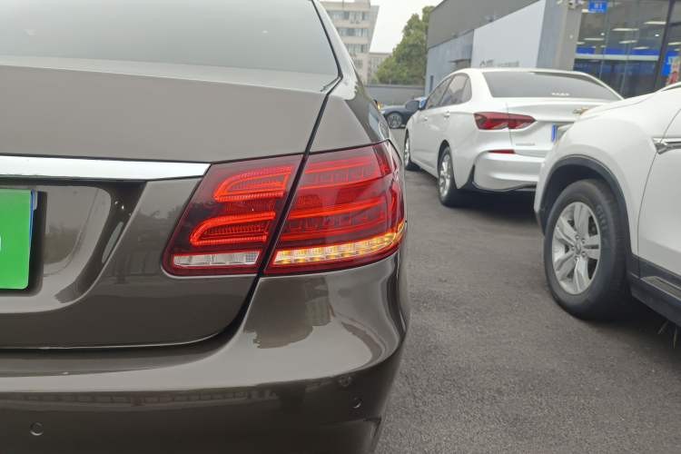 Used Mercedes-Benz E-Class 2015 E 260 L Sport Edition Exterior 6