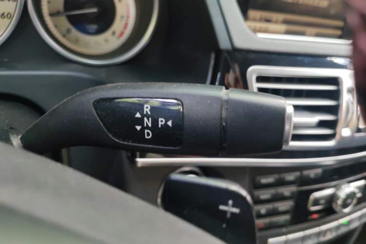 Used Mercedes-Benz E-Class 2015 E 200 L Sport Edition Gear Lever