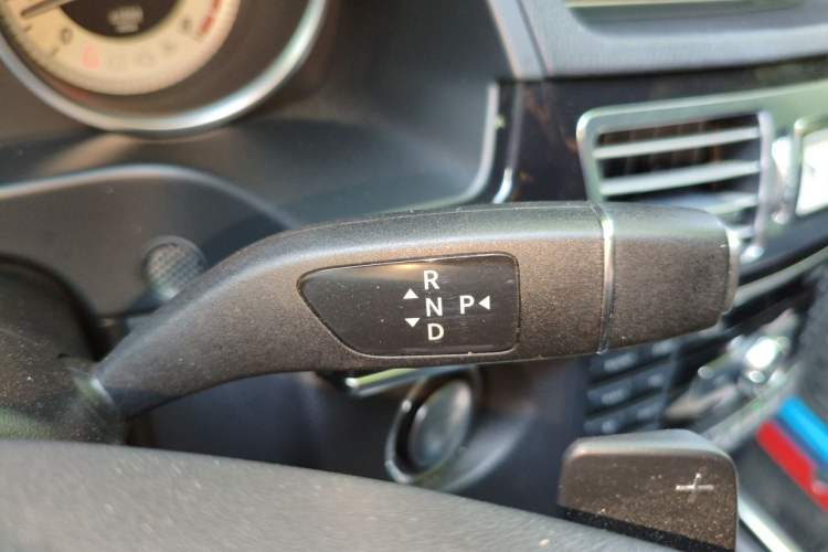 Used Mercedes-Benz E-Class 2015 E 180 L Sport Edition Gear Lever