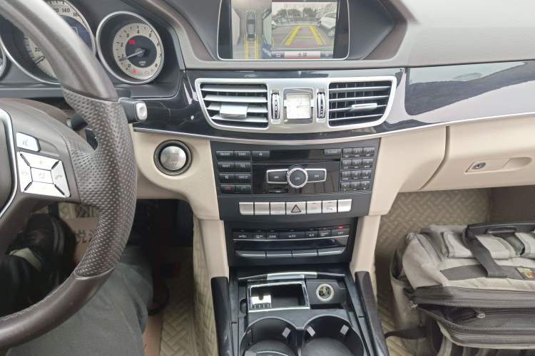 Used Mercedes-Benz E-Class 2015 E 260 L Sport Edition Gear Lever