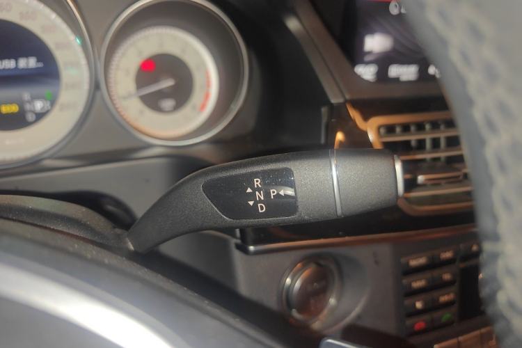 Used Mercedes-Benz E-Class 2015 E 260 L Sport Edition Gear Lever