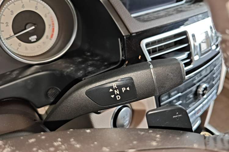 Used Mercedes-Benz E-Class 2015 Restyled E 260 L Sport Edition Gear Lever