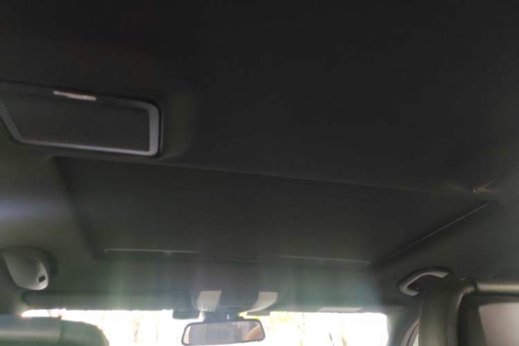 Used Mercedes-Benz E-Class 2015 E 200 L Sport Edition Headliner