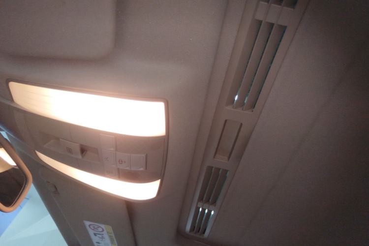 Used Mercedes-Benz E-Class 2015 E 200 L Sport Edition Headliner