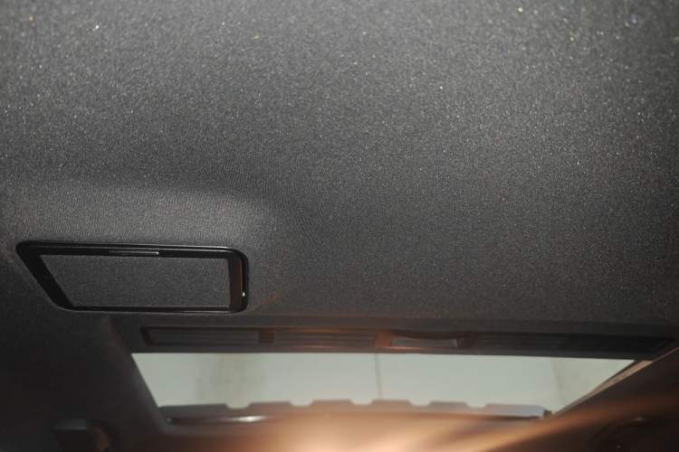 Used Mercedes-Benz E-Class 2015 E 260 L Sport Edition Headliner