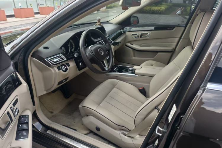 Used Mercedes-Benz E-Class 2015 E 200 L Sport Edition Interior 2