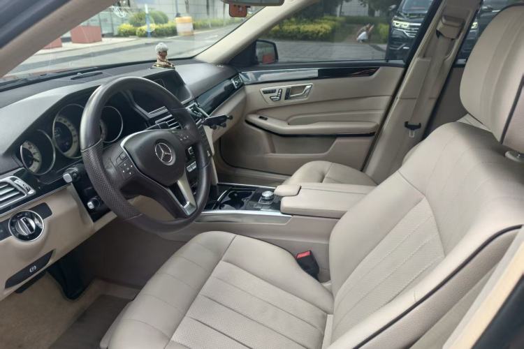 Used Mercedes-Benz E-Class 2015 E 200 L Sport Edition Interior 3