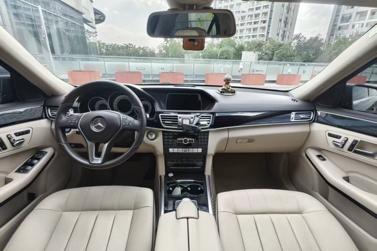 Used Mercedes-Benz E-Class 2015 E 200 L Sport Edition Interior 6