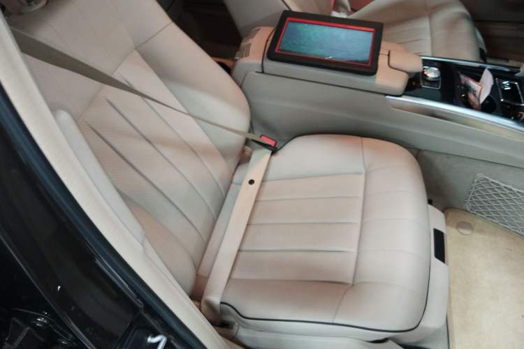 Used Mercedes-Benz E-Class 2015 E 200 L Sport Edition Right Front Seat