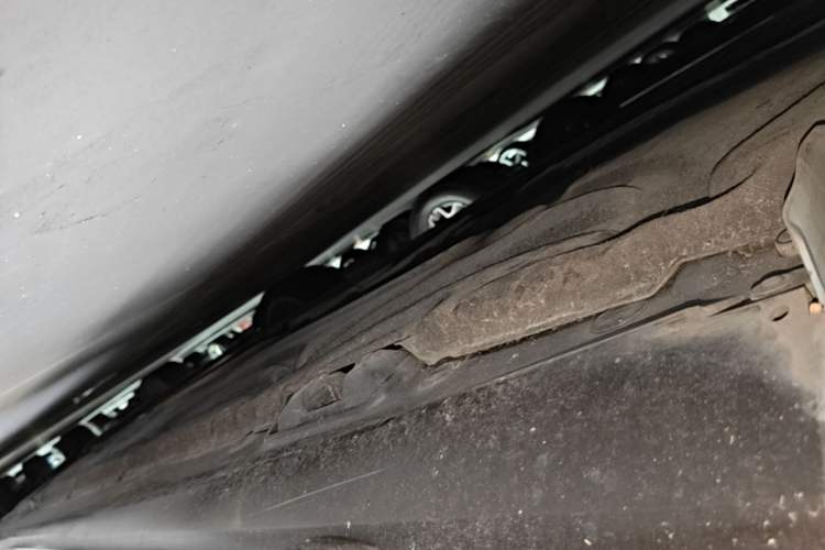 Used Mercedes-Benz E-Class 2015 Restyled E 260 L Sport Edition Right Side Sill