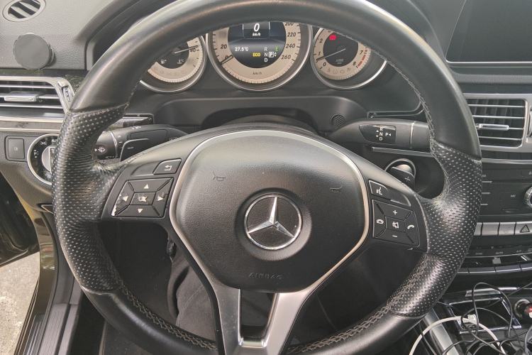 Used Mercedes-Benz E-Class 2015 E 260 L Sport Edition Steering Wheel