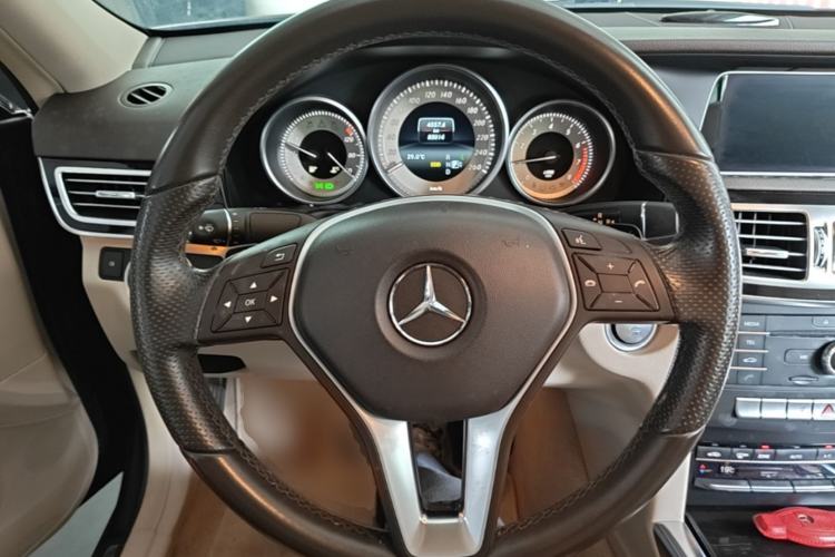 Used Mercedes-Benz E-Class 2015 Restyled E 260 L Sport Edition Steering Wheel