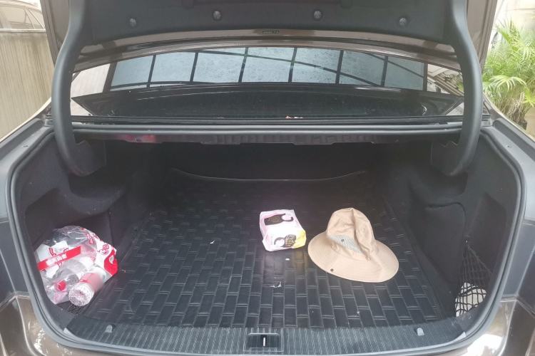 Used Mercedes-Benz E-Class 2015 E 320 L Trunk
