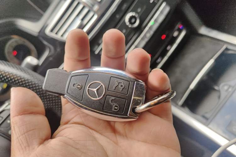 Used Mercedes-Benz E-Class 2015 Restyled E 260 L Sport Edition Vehicle Key
