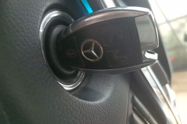 Used Mercedes-Benz E-Class 2015 E 320 L Vehicle Key