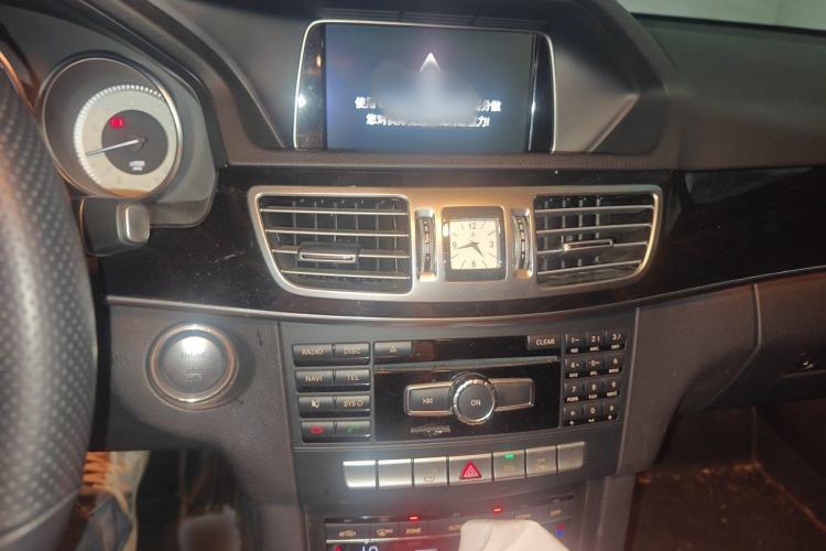 Used Mercedes-Benz E-Class 2015 E 260 L Sport Edition Audio And AC Panel