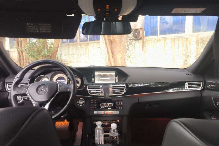 Used Mercedes-Benz E-Class 2015 E 260 L Sport Edition Center Console