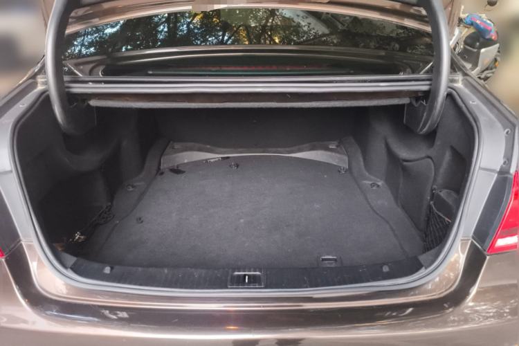 Used Mercedes-Benz E-Class 2015 E 260 L Sport Edition Trunk