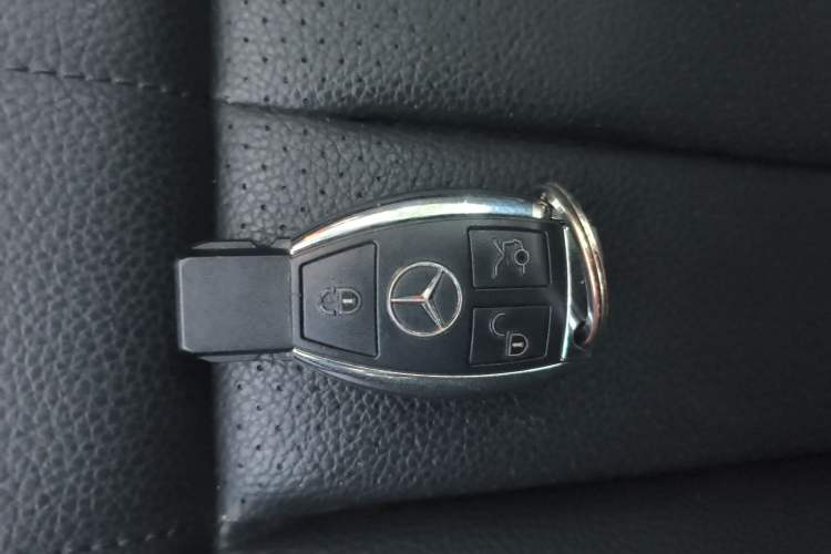 Used Mercedes-Benz E-Class 2015 E 260 L Sport Edition Vehicle Key