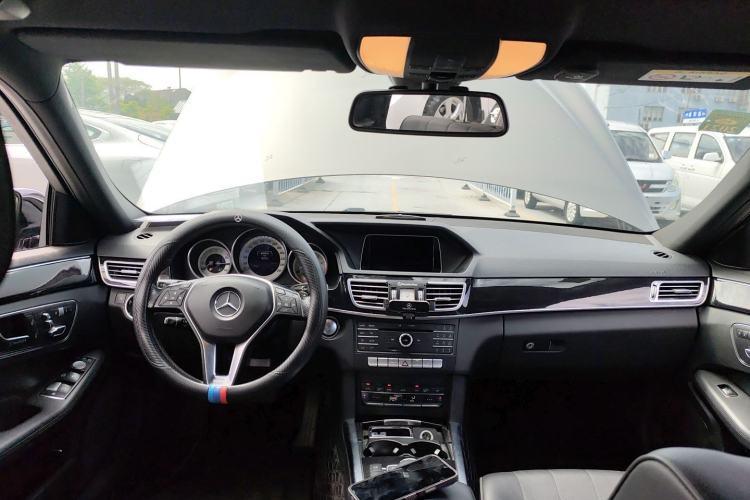 Used Mercedes-Benz E-Class 2015 Restyled E 260 L Sport Edition Center Console