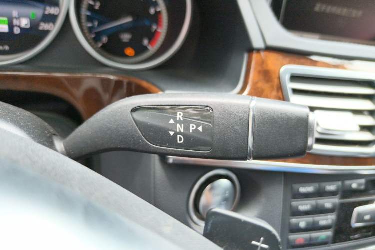 Used Mercedes-Benz E-Class 2015 E 400 L Hybrid Gear Lever