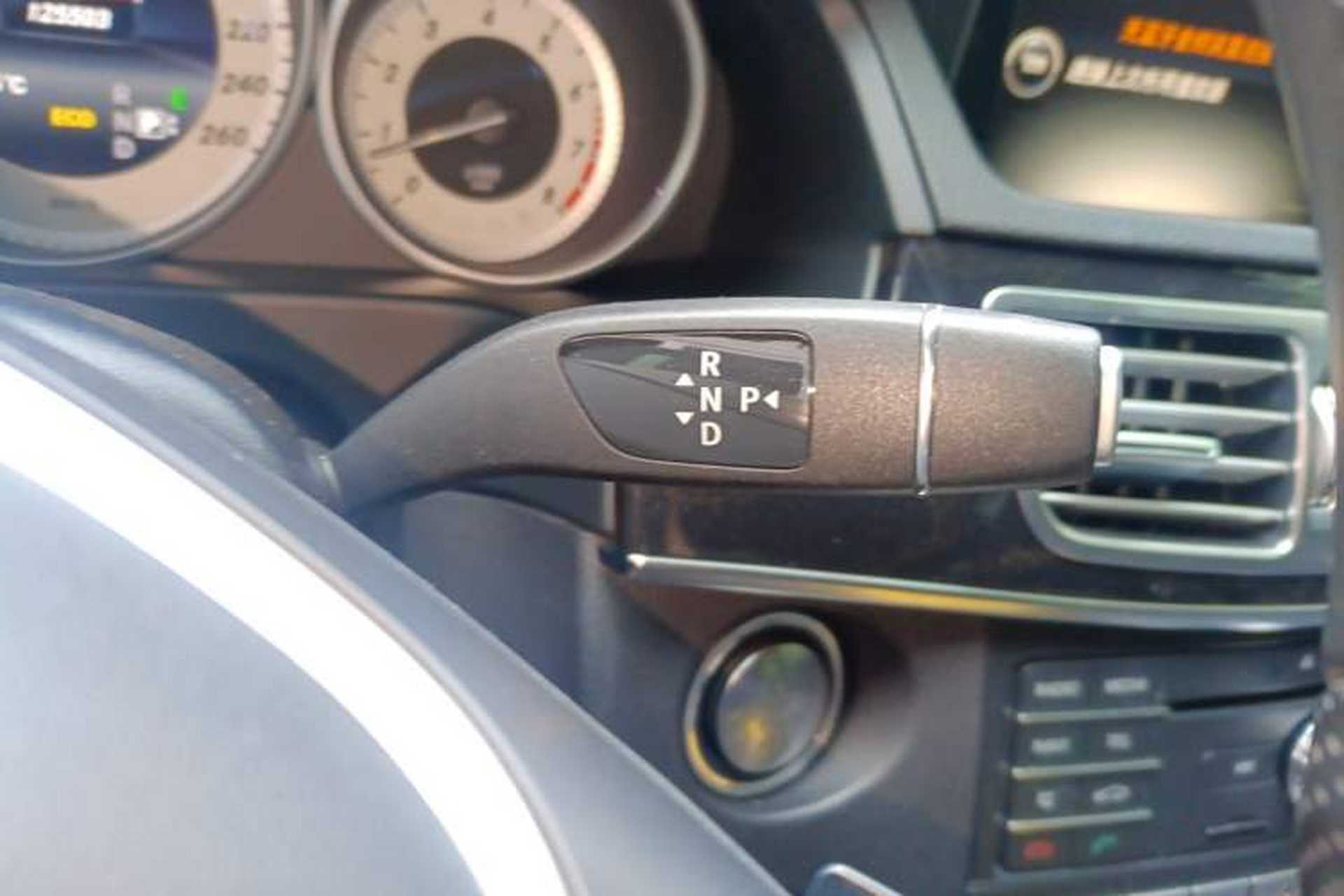 Used Mercedes-Benz E-Class 2015 Facelift E 200 L Sport Edition Gear Lever