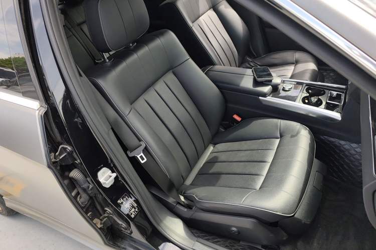 Used Mercedes-Benz E-Class 2015 Restyled E 260 L Sport Edition Right Front Seat
