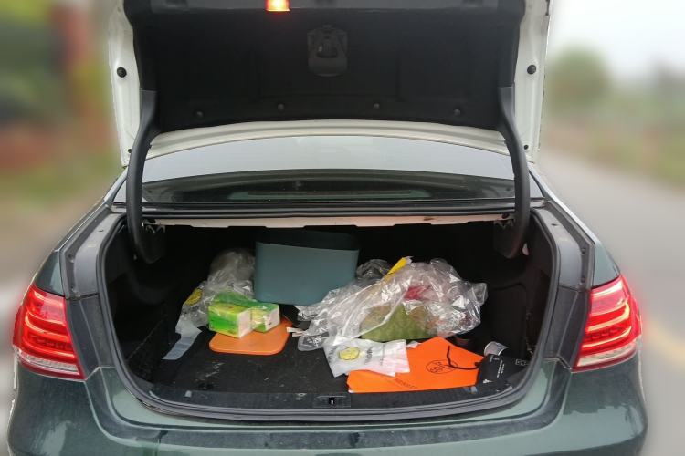 Used Mercedes-Benz E-Class 2015 E 200 L Sport Edition Trunk