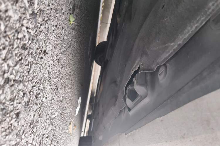 Used Mercedes-Benz E-Class 2015 Facelift E 200 L Sport Edition Chassis Rear Right