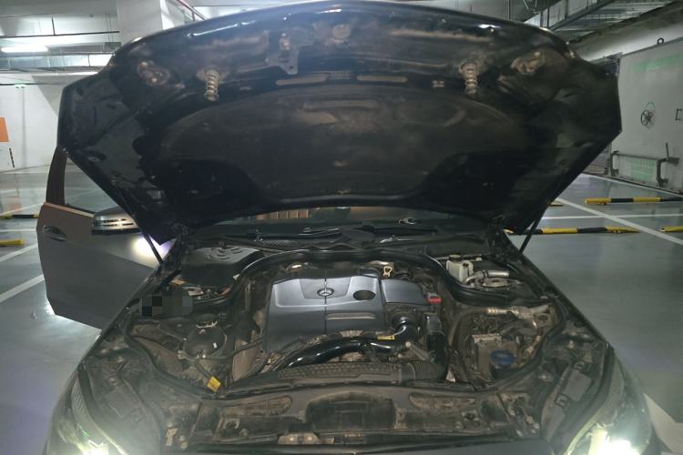 Used Mercedes-Benz E-Class 2015 E 260 L Sport Edition Engine Bay