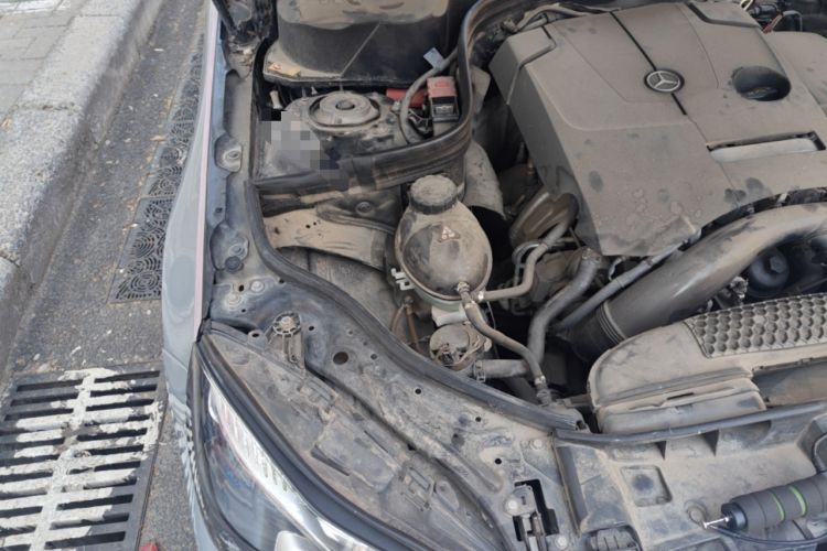 Used Mercedes-Benz E-Class 2015 Revised E 260 L Engine Bay Right