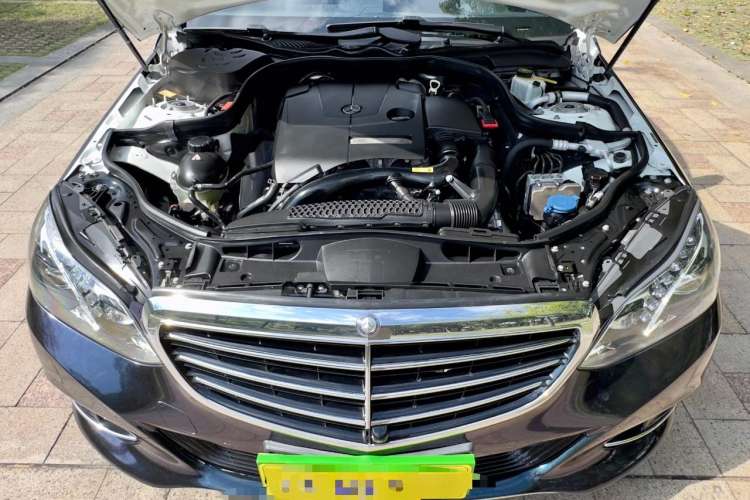 Used Mercedes-Benz E-Class 2015 E 260 L Luxury Model Engine Bay