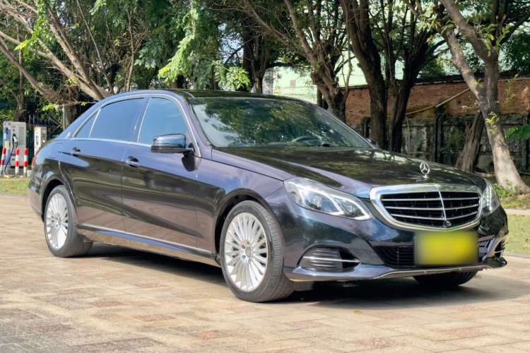 Used Mercedes-Benz E-Class 2015 E 260 L Luxury Model Front Right 45 Deg