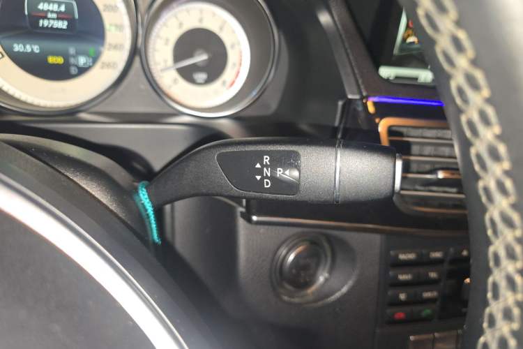 Used Mercedes-Benz E-Class 2015 E 260 L Sport Edition Gear Lever